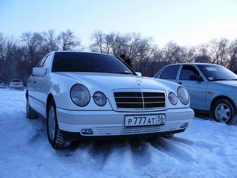 1998 Mercedes-Benz E-Class Pictures