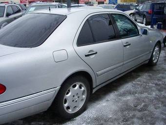 1998 Mercedes-Benz E-Class Pictures