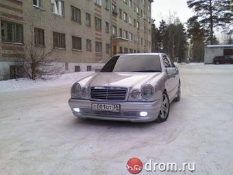 1998 Mercedes-Benz E-Class Photos