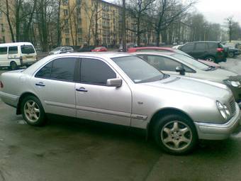 1998 Mercedes-Benz E-Class Photos