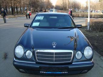 1998 Mercedes-Benz E-Class Photos