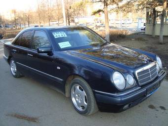 1998 Mercedes-Benz E-Class Pictures