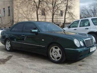 1998 Mercedes-Benz E-Class Photos