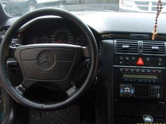 1998 Mercedes-Benz E-Class Pictures