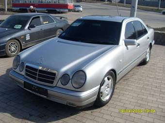 1998 Mercedes-Benz E-Class Pics