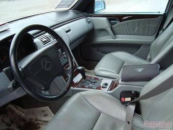 1998 Mercedes-Benz E-Class Pictures