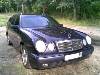 1998 Mercedes-Benz E-Class Photos