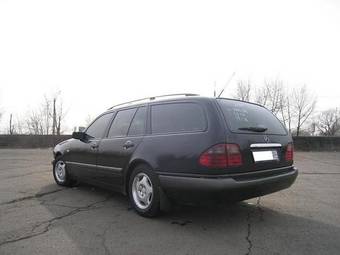 1998 Mercedes-Benz E-Class Photos