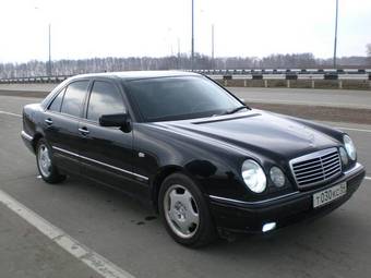1998 Mercedes-Benz E-Class Pictures