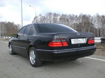 1998 Mercedes-Benz E-Class Pictures