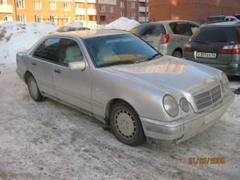 1998 Mercedes-Benz E-Class Photos