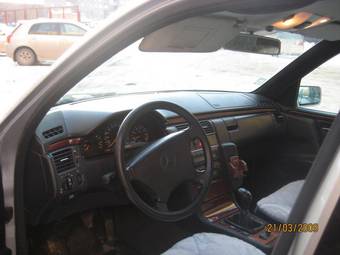 1998 Mercedes-Benz E-Class Pictures