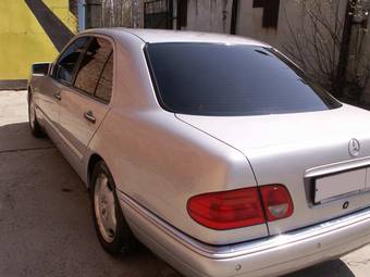 1998 Mercedes-Benz E-Class Photos