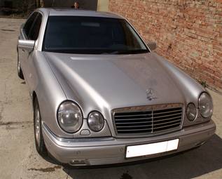 1998 Mercedes-Benz E-Class Pics