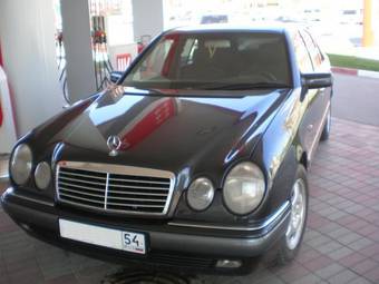 1998 Mercedes-Benz E-Class Pictures