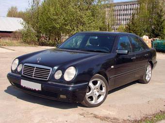 1998 Mercedes-Benz E-Class Pictures