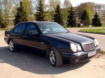 1998 Mercedes-Benz E-Class Pictures