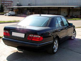 1998 Mercedes-Benz E-Class Photos