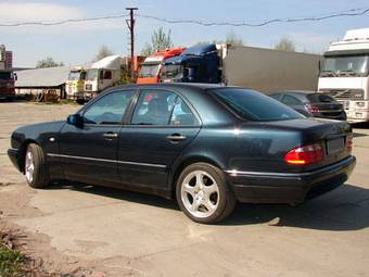 1998 Mercedes-Benz E-Class Photos