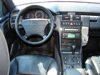 1998 Mercedes-Benz E-Class Pictures