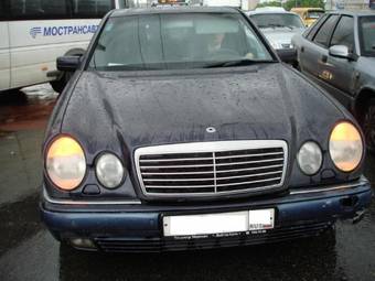 1998 Mercedes-Benz E-Class Pictures