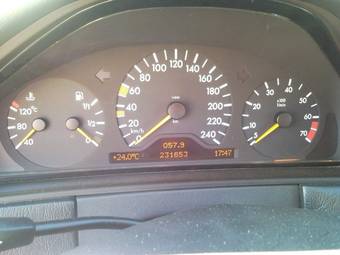 1998 Mercedes-Benz E-Class Pictures