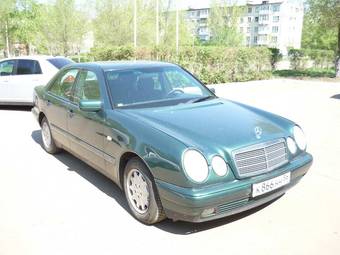1998 Mercedes-Benz E-Class Pictures