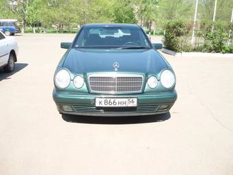 1998 Mercedes-Benz E-Class Photos