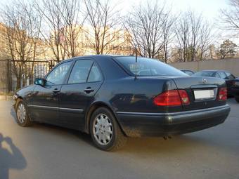 1998 Mercedes-Benz E-Class Photos