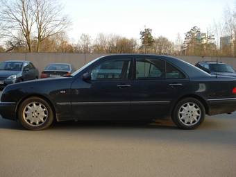 1998 Mercedes-Benz E-Class Photos