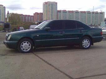 1998 Mercedes-Benz E-Class Photos