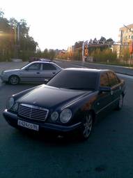 1998 Mercedes-Benz E-Class Pictures