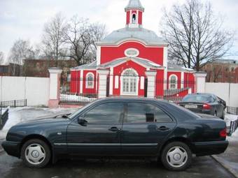 1998 Mercedes-Benz E-Class Photos