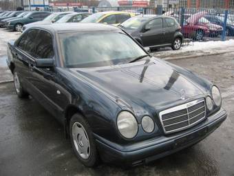 1998 Mercedes-Benz E-Class Pictures