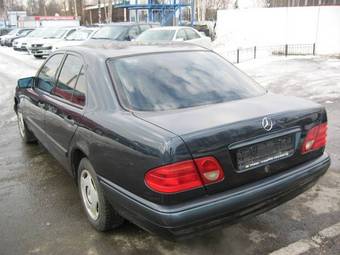 1998 Mercedes-Benz E-Class Photos