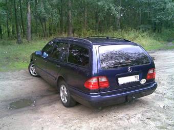 1998 Mercedes-Benz E-Class Pictures