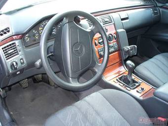 1998 Mercedes-Benz E-Class Photos