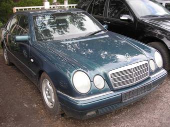 1998 Mercedes-Benz E-Class Photos