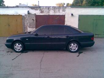 1998 Mercedes-Benz E-Class Pictures