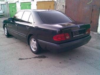 1998 Mercedes-Benz E-Class Photos