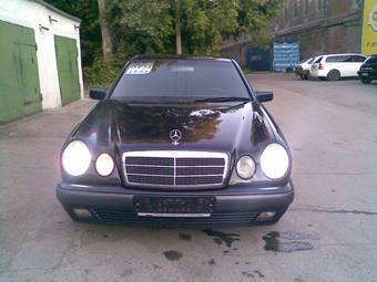 1998 Mercedes-Benz E-Class Pictures