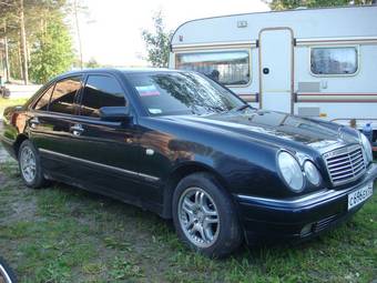 1998 Mercedes-Benz E-Class Photos