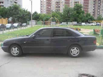 1998 Mercedes-Benz E-Class Photos