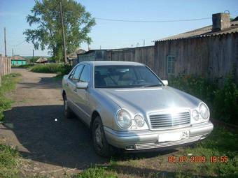 1998 Mercedes-Benz E-Class Pictures