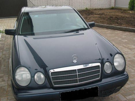 1998 Mercedes-Benz E-Class