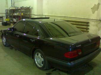 1998 Mercedes-Benz E-Class Photos