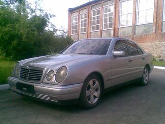 1998 Mercedes-Benz E-Class Photos