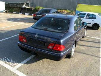 1998 Mercedes-Benz E-Class Pictures