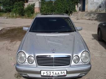 1998 Mercedes-Benz E-Class Pictures