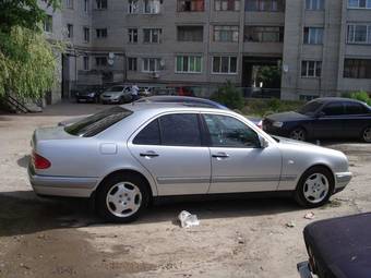 1998 Mercedes-Benz E-Class Photos